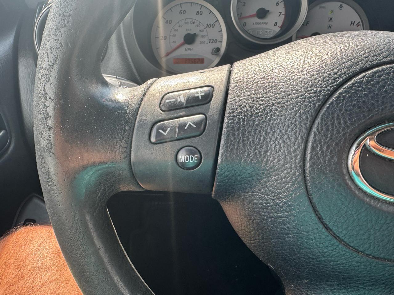 Toyota RAV4 FWD 4dr I4 Sport (Natl) 2004