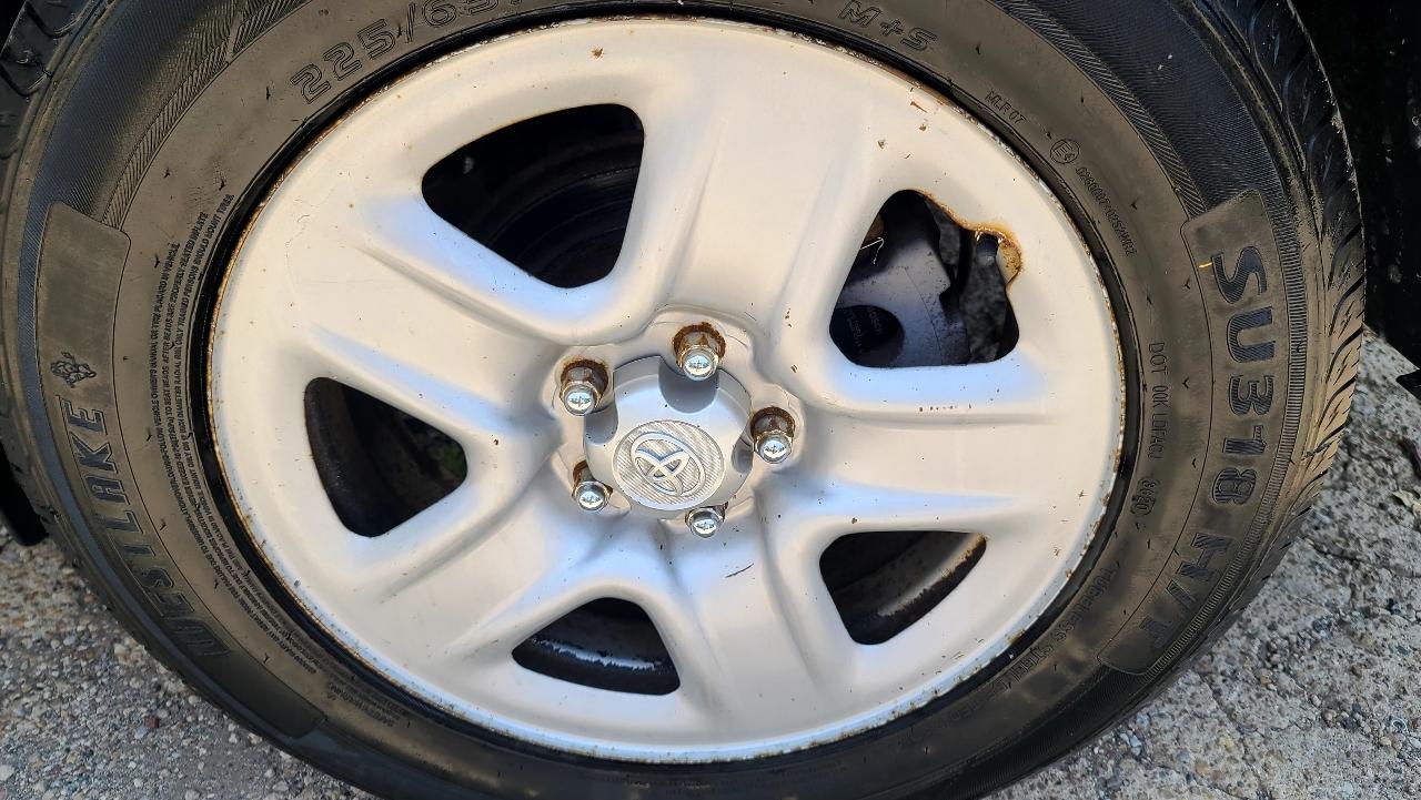 Toyota RAV4 Base I4 4WD 2010