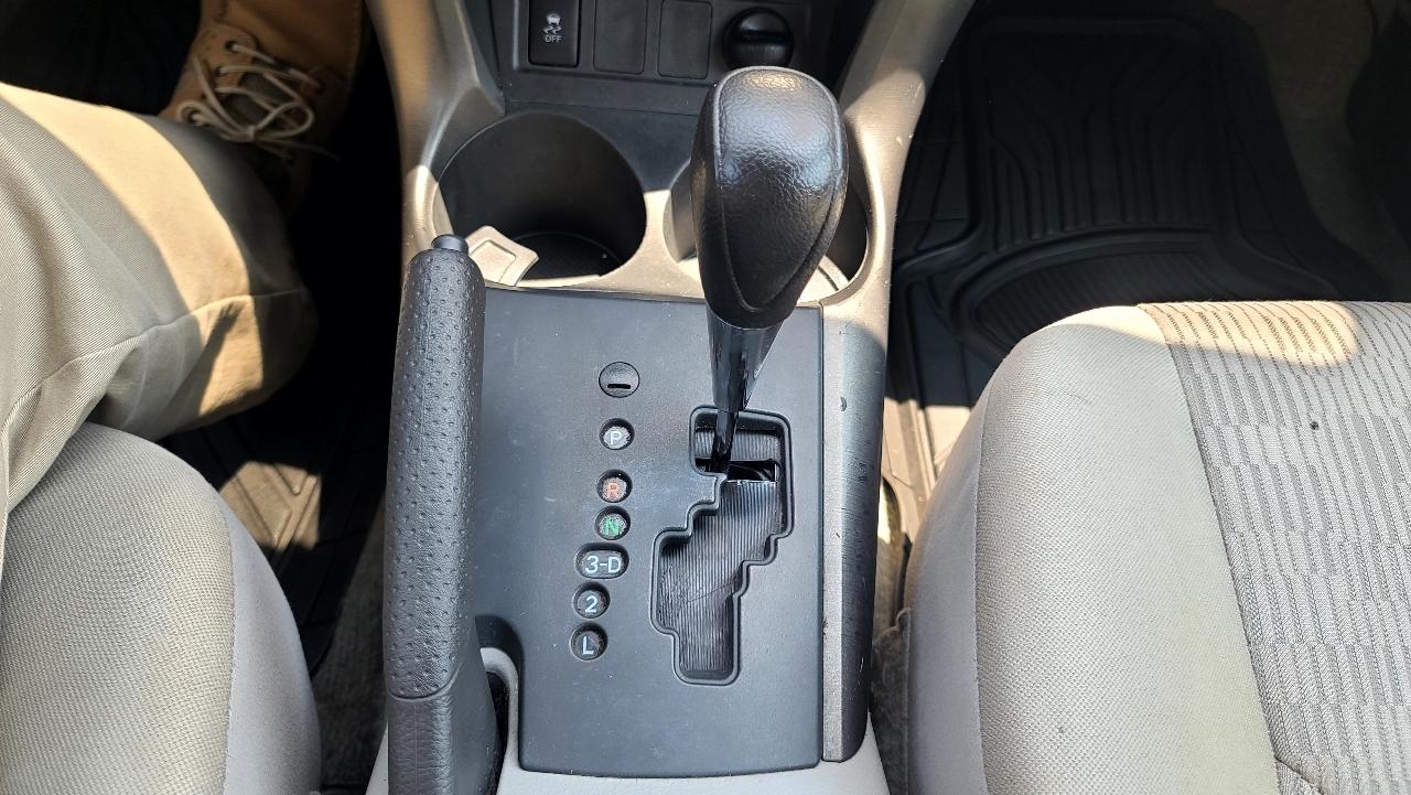 Toyota RAV4 Base I4 4WD 2010