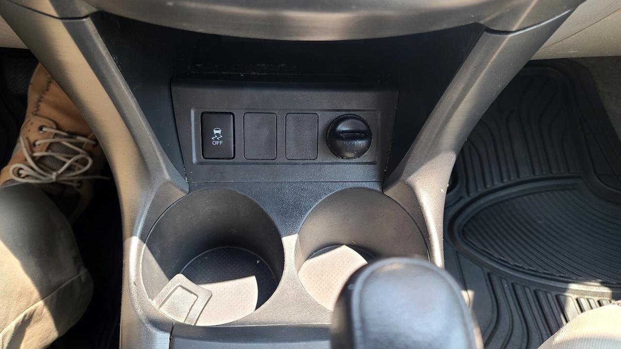 Toyota RAV4 Base I4 4WD 2010