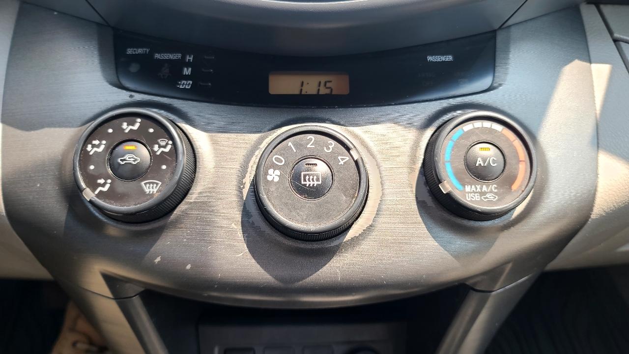 Toyota RAV4 Base I4 4WD 2010
