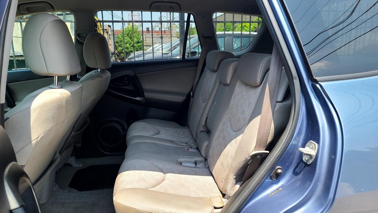 Toyota RAV4 Base I4 4WD 2010