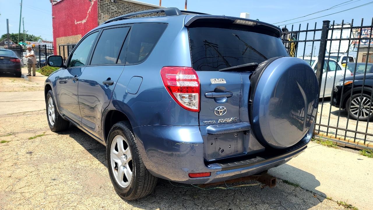 Toyota RAV4 Base I4 4WD 2010
