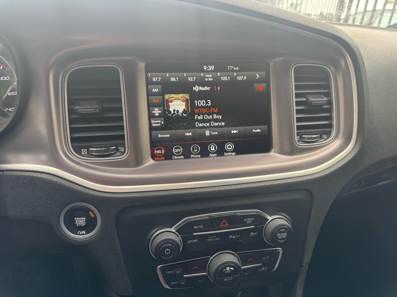 Dodge Charger SXT AWD 2022