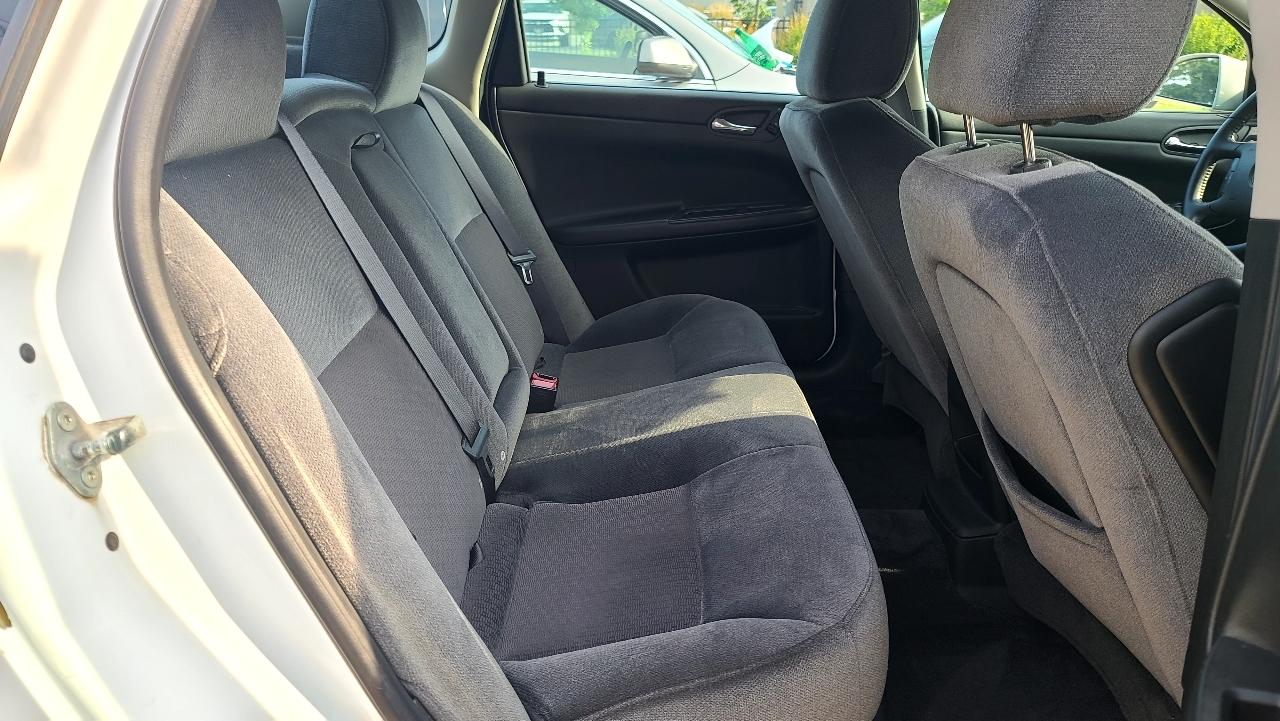 Chevrolet Impala LT (Fleet) 2012