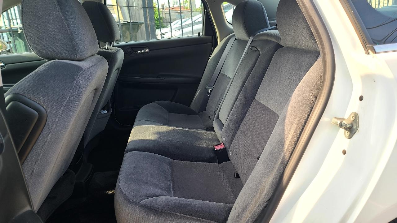 Chevrolet Impala LT (Fleet) 2012