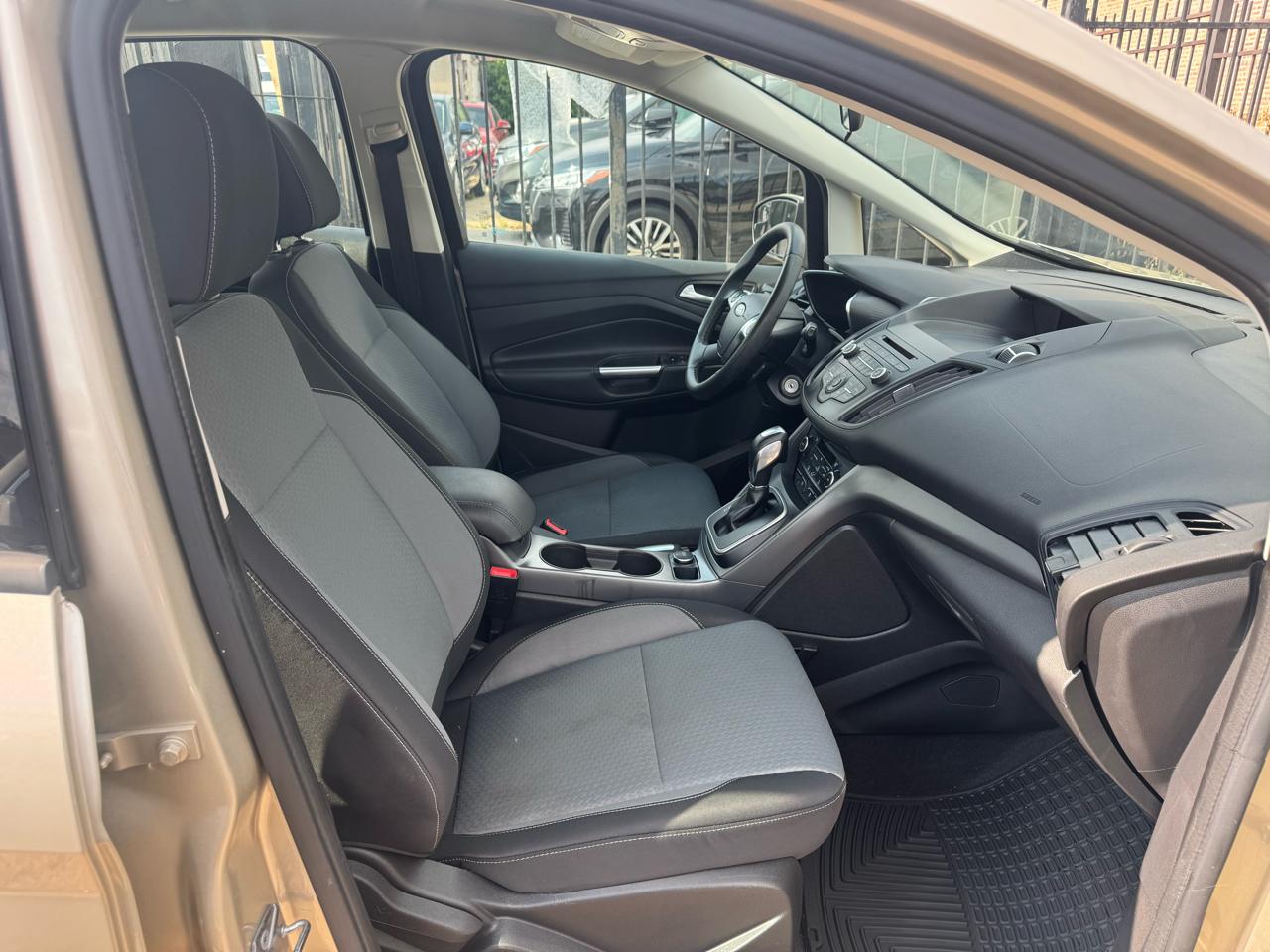 Ford C-Max Hybrid SE 2017