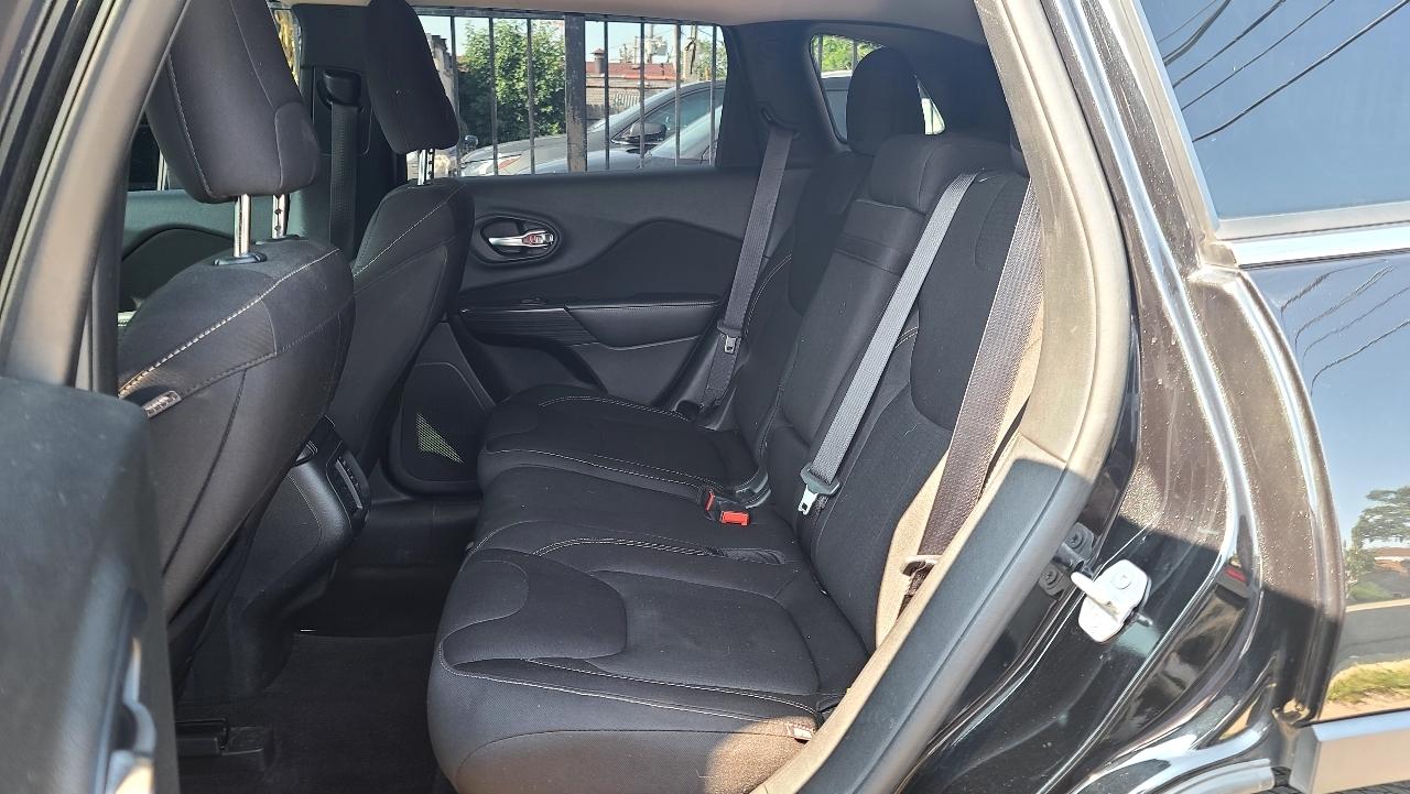 Jeep Cherokee Latitude 4WD 2016