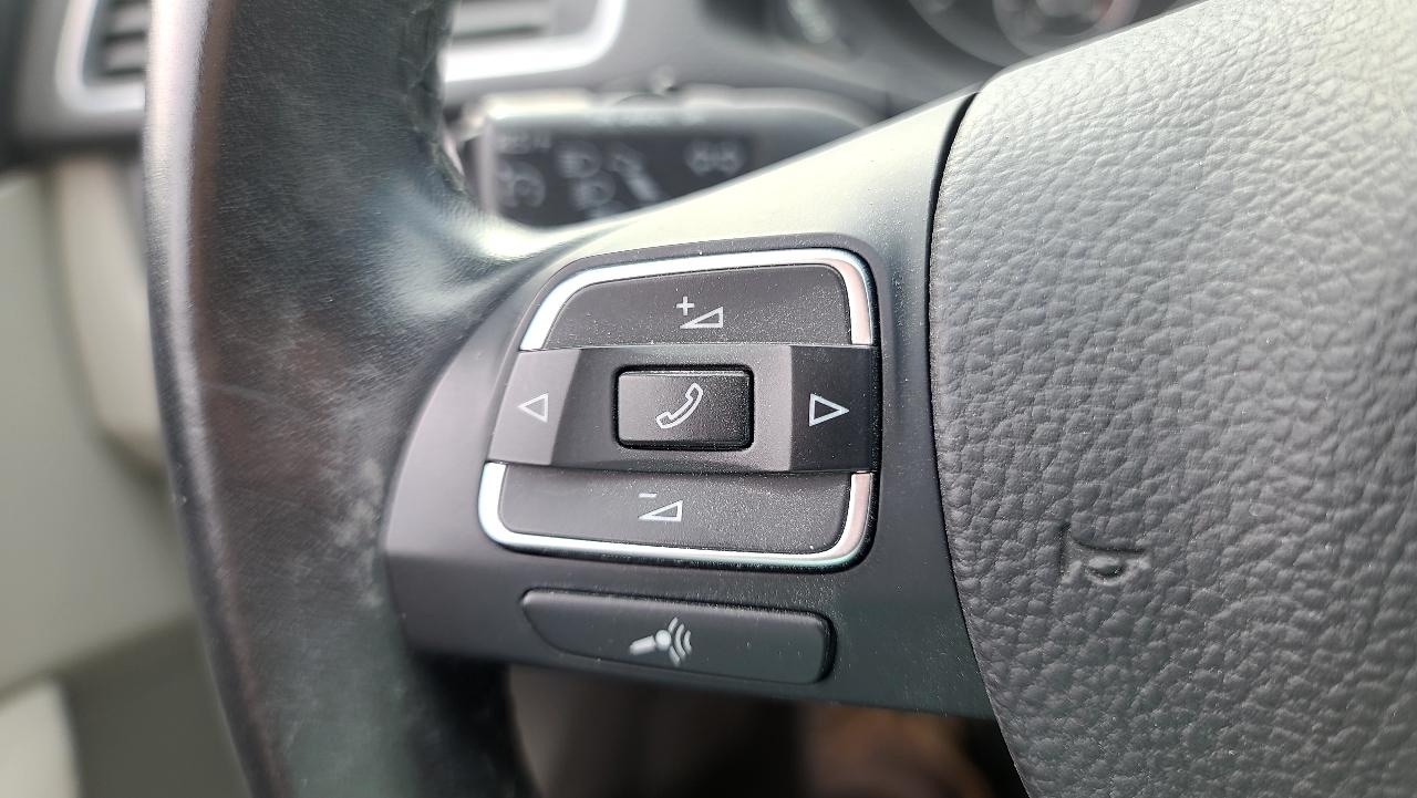 Volkswagen Passat 1.8T SE AT 2014