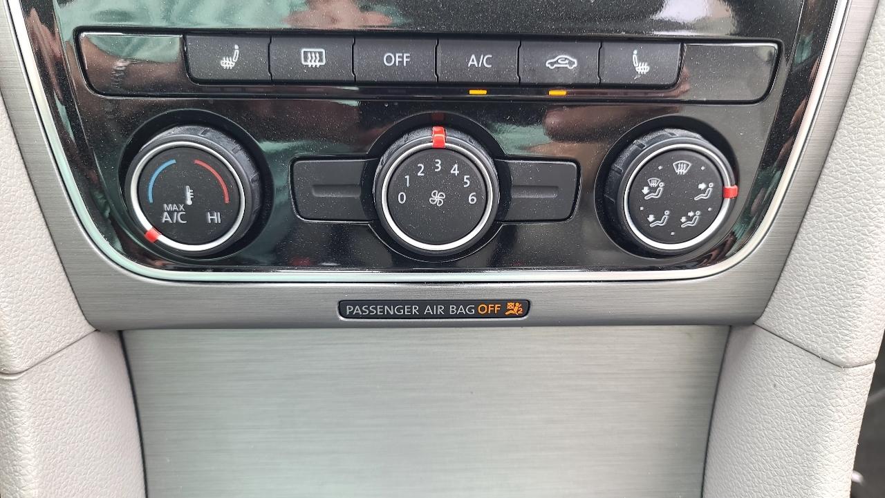 Volkswagen Passat 1.8T SE AT 2014