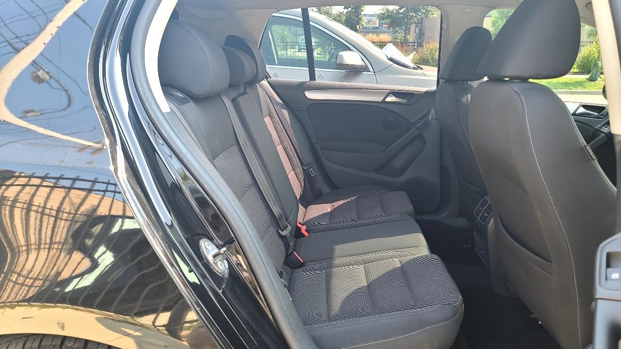 Volkswagen Golf 2.5L Conv & Sunroof 4 Door PZEV 2013