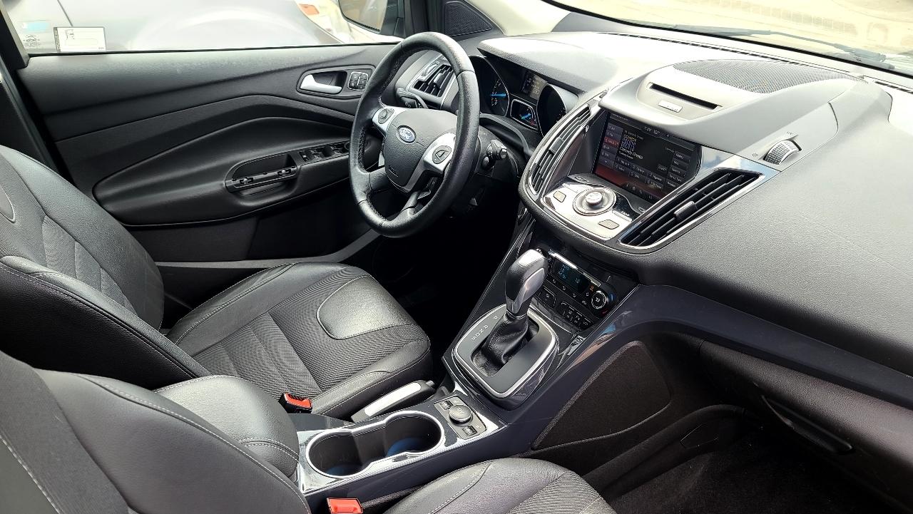 Ford Escape Titanium 4WD 2013