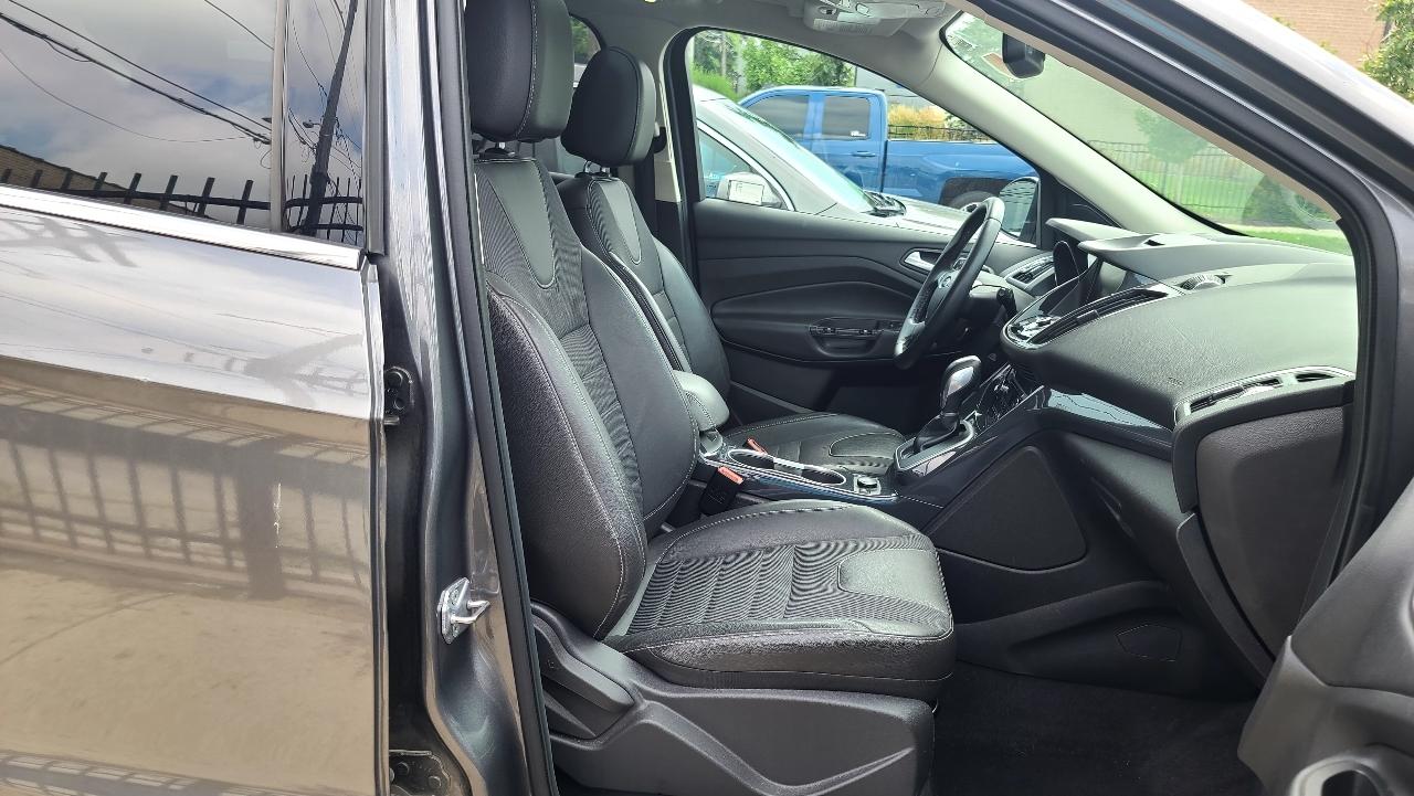 Ford Escape Titanium 4WD 2013