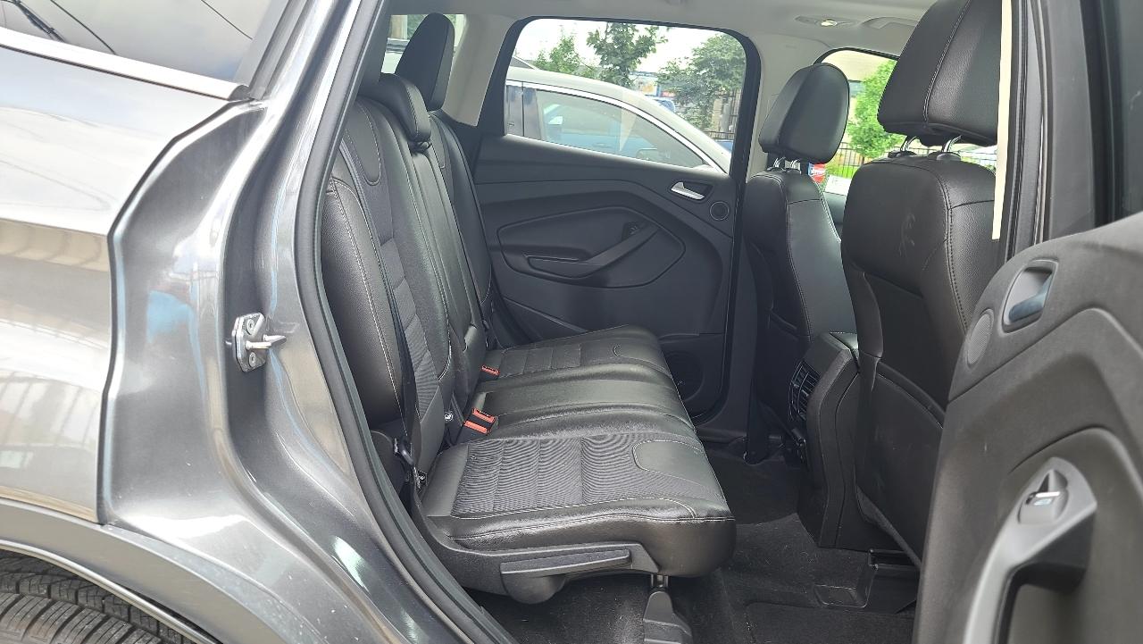 Ford Escape Titanium 4WD 2013