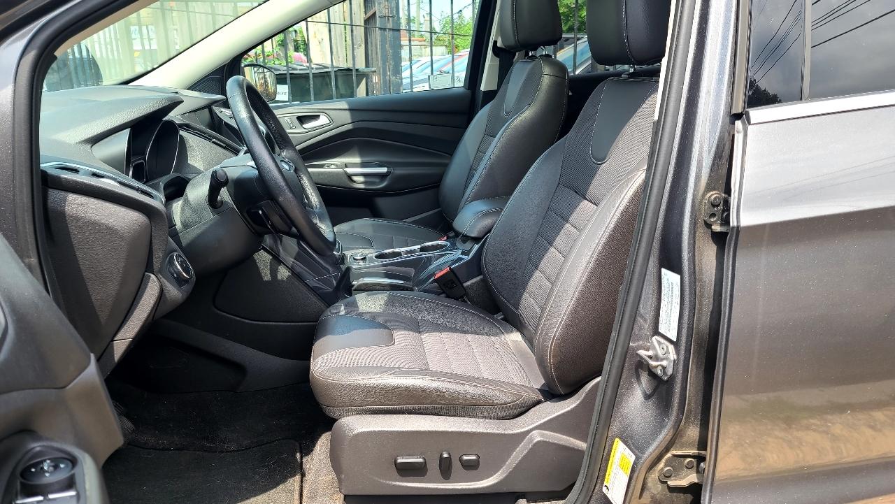 Ford Escape Titanium 4WD 2013
