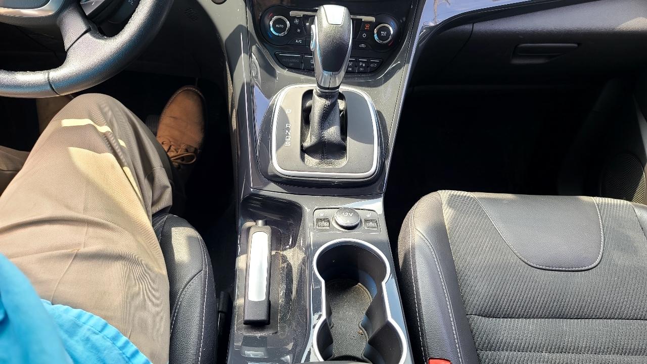 Ford Escape Titanium 4WD 2013