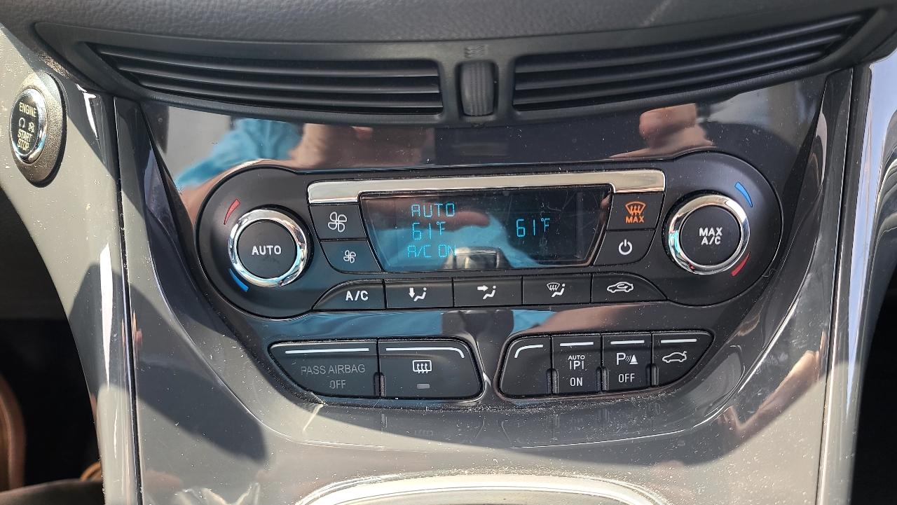 Ford Escape Titanium 4WD 2013