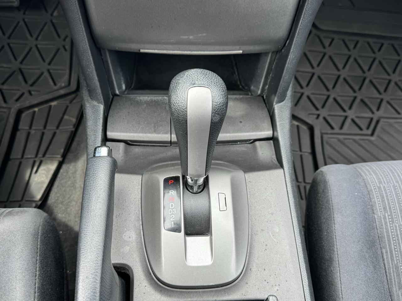Honda Accord LX sedan AT 2012