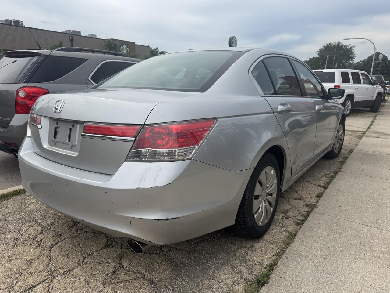 Honda Accord LX sedan AT 2012