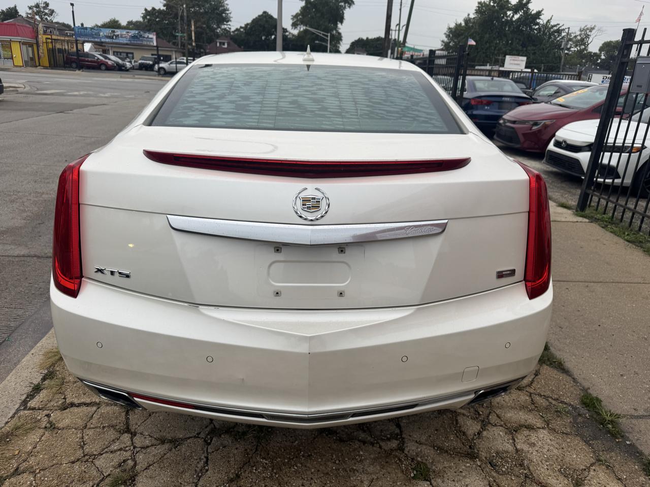 Cadillac XTS photo 6