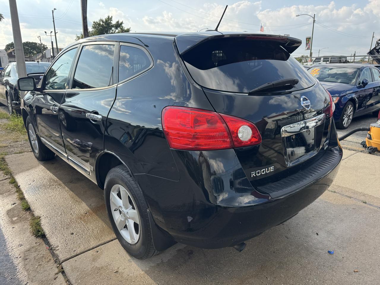 Nissan Rogue S AWD 2013