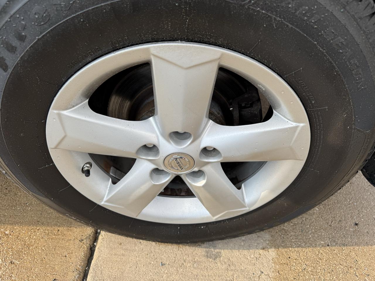 Nissan Rogue S AWD 2013