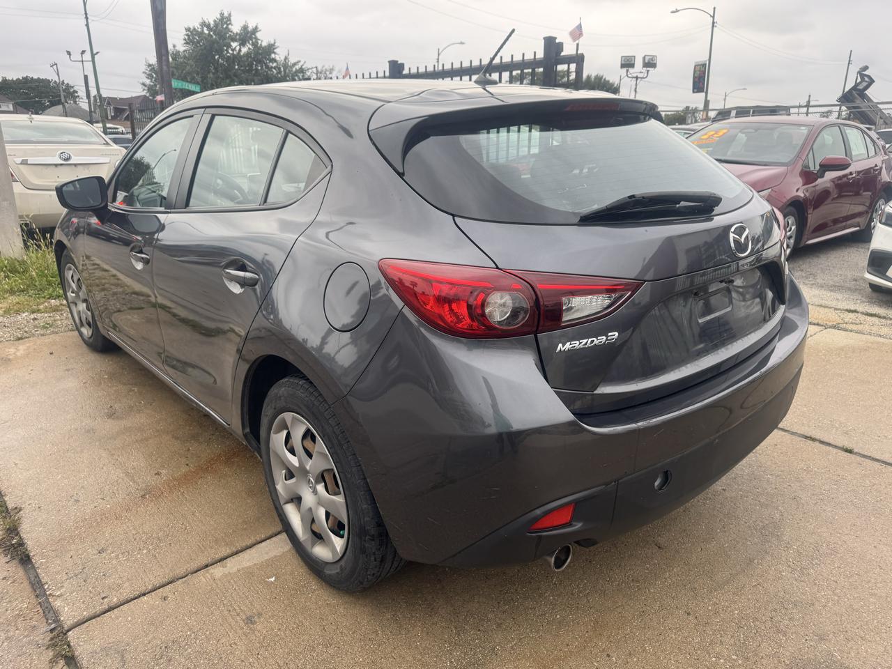 Mazda Mazda3 photo 2