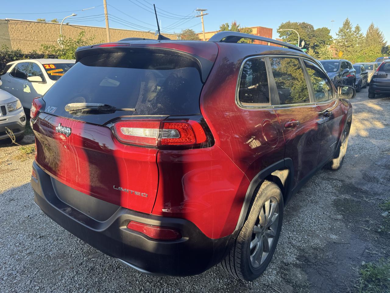 Jeep Cherokee photo 5