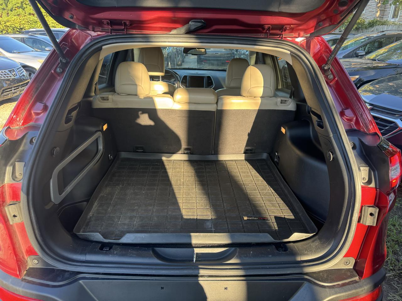 Jeep Cherokee photo 28