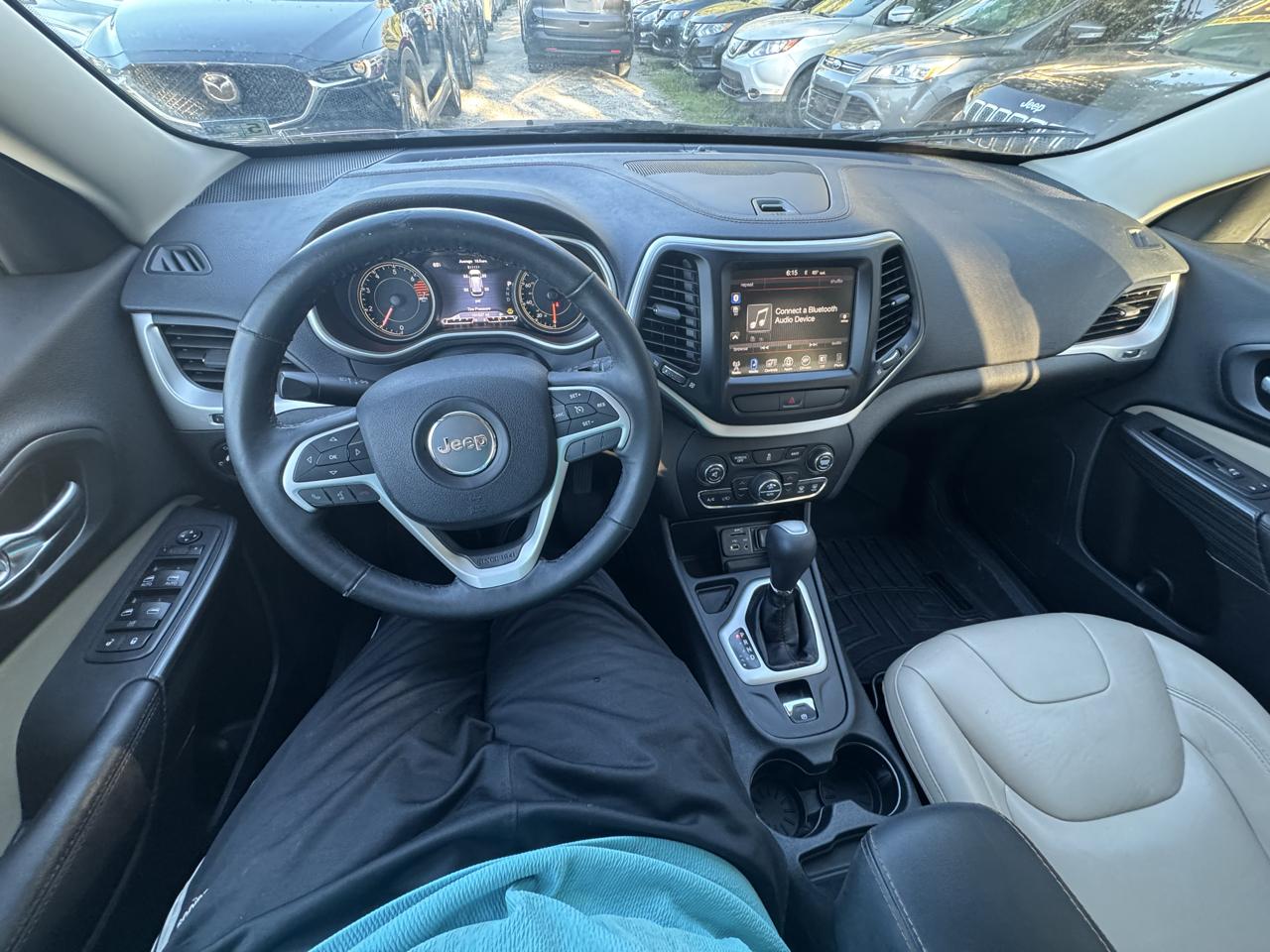 Jeep Cherokee photo 27