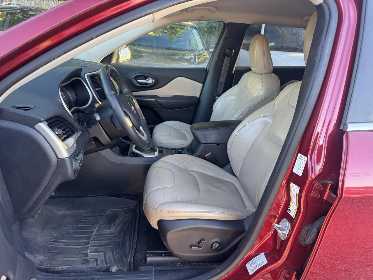 Jeep Cherokee photo 12