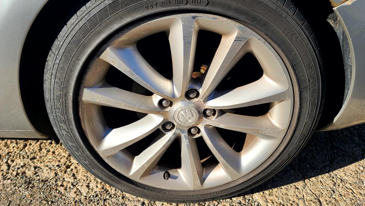 Buick Verano Base 2012