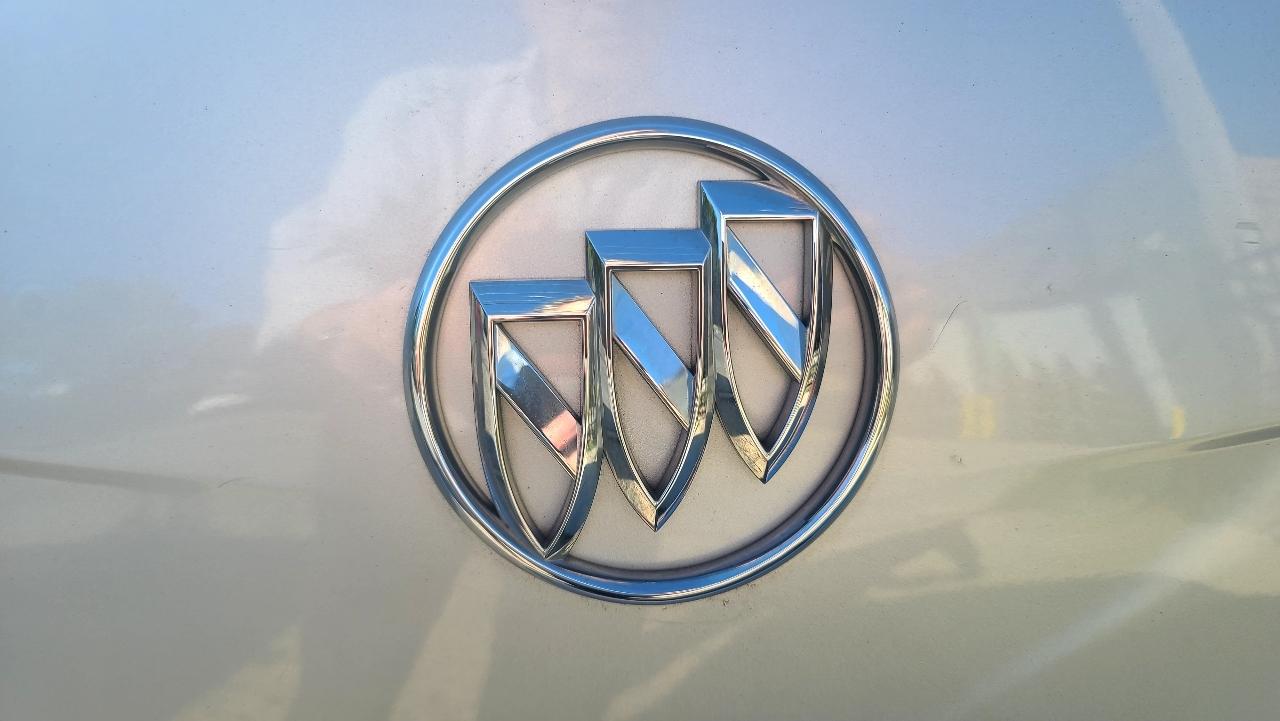 Buick Verano Base 2012