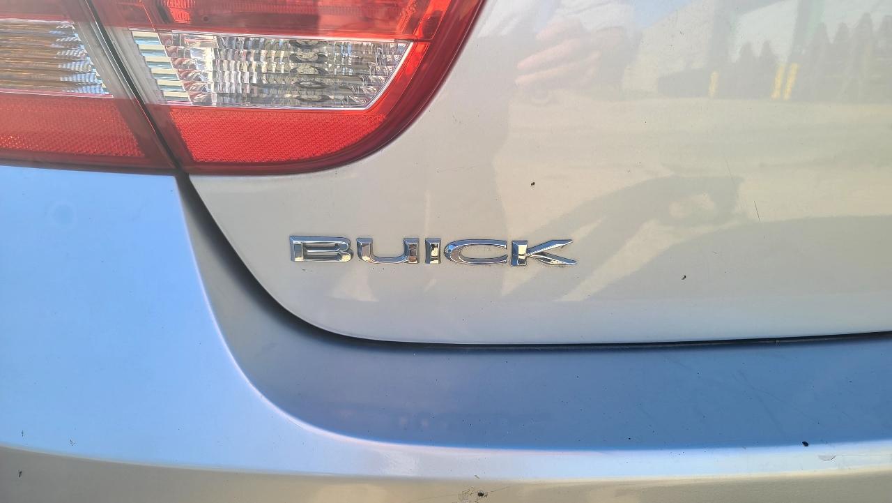 Buick Verano Base 2012