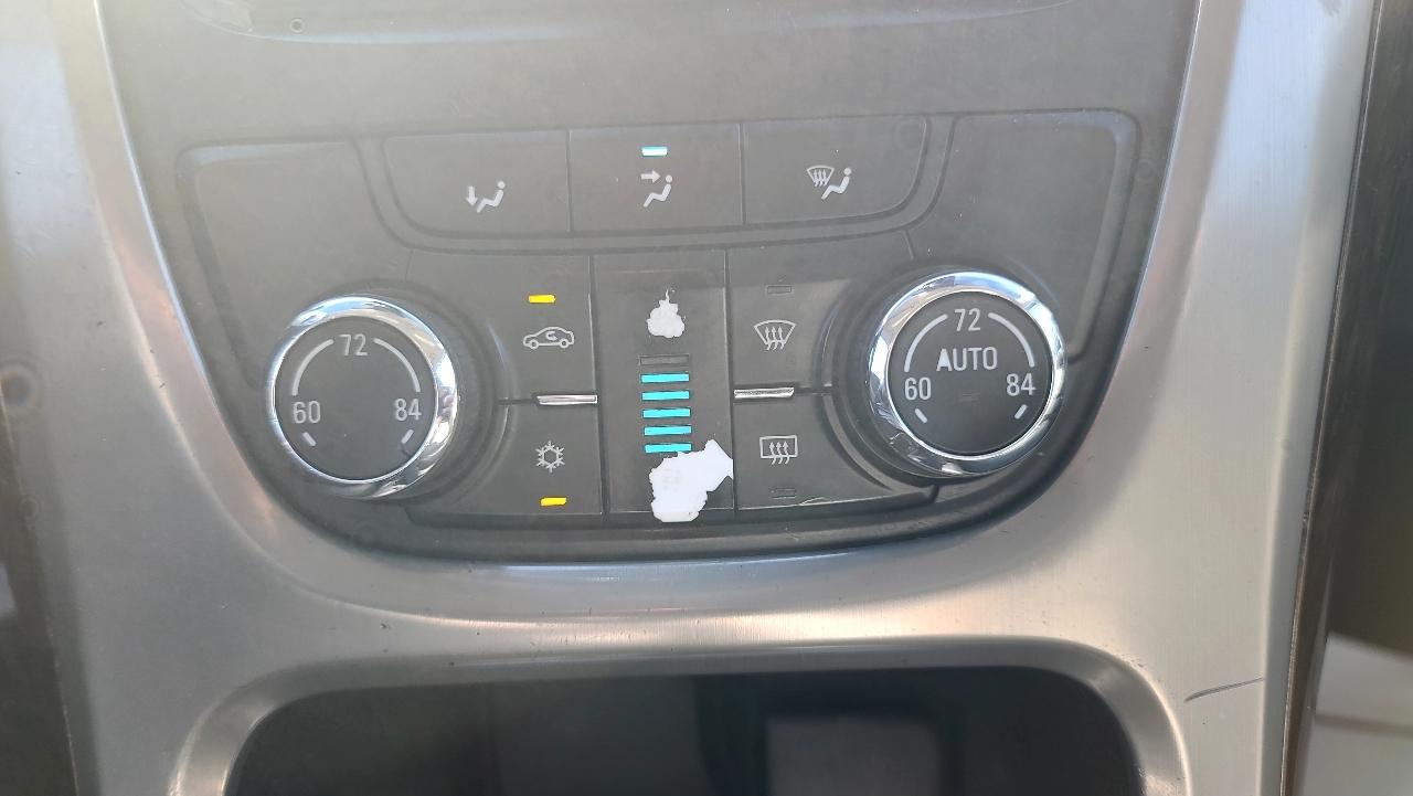 Buick Verano Base 2012