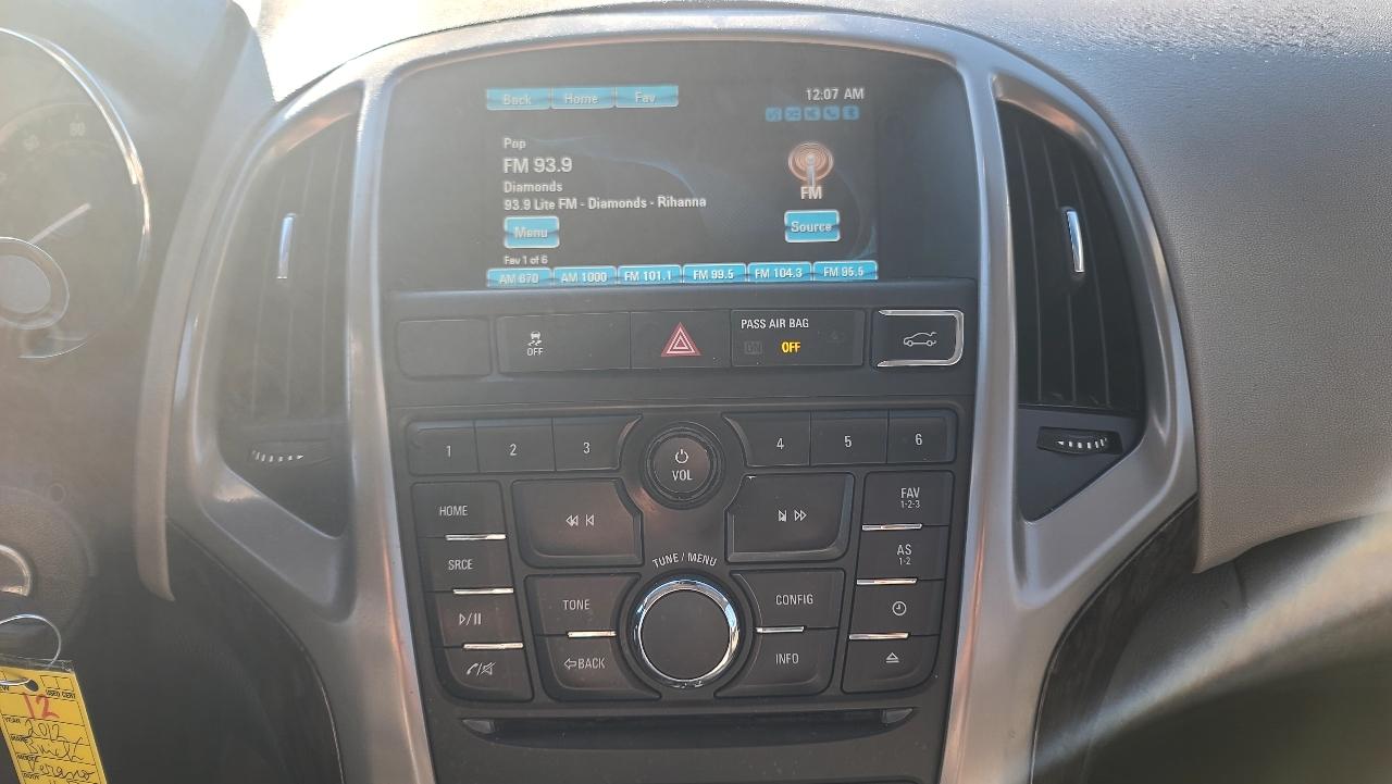 Buick Verano Base 2012