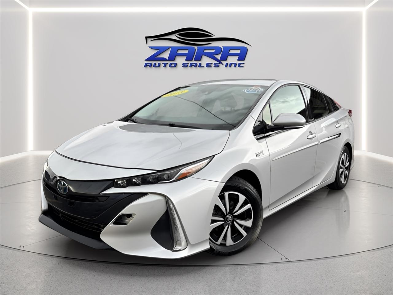 2018 Toyota Prius Prime Plus (Natl)