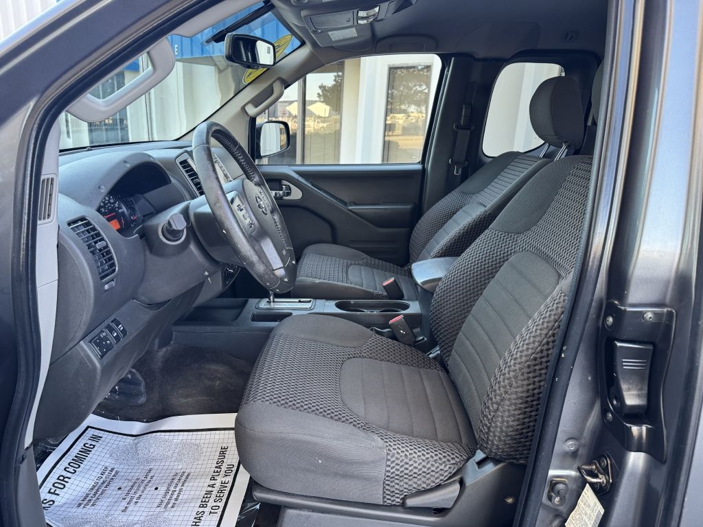 Nissan Frontier 4WD King Cab Auto SV 2016