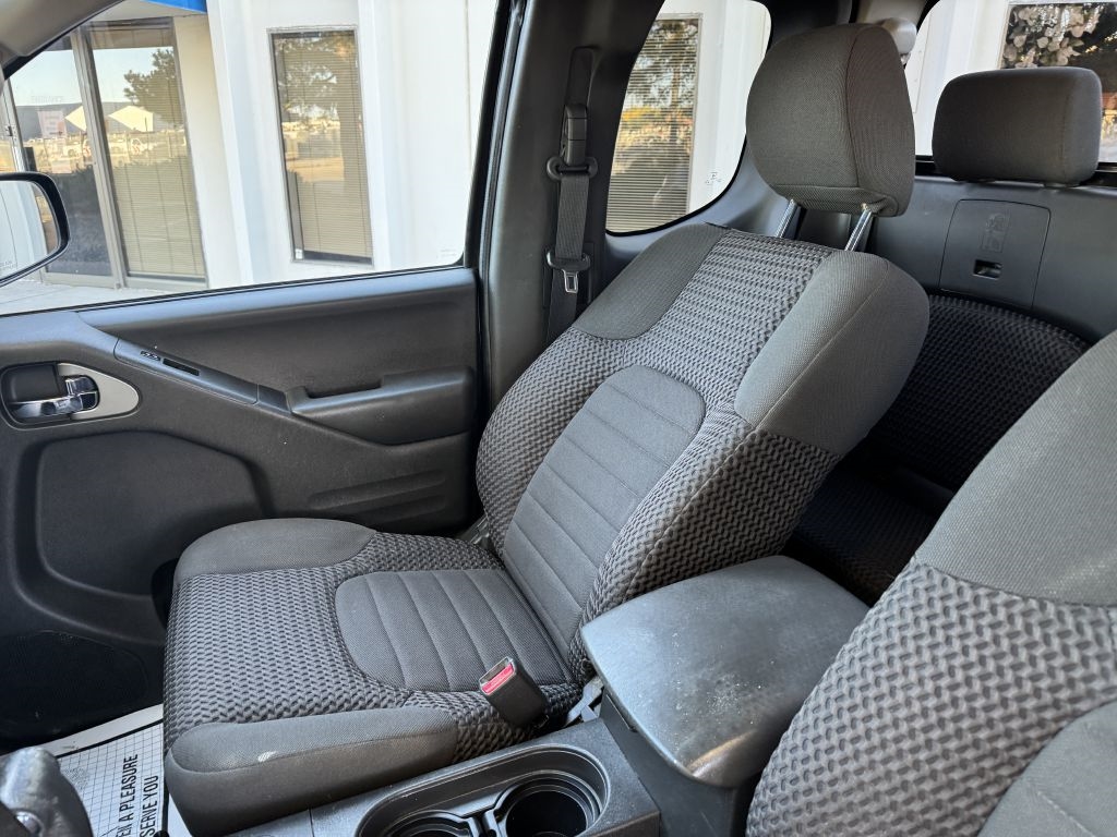 Nissan Frontier 4WD King Cab Auto SV 2016