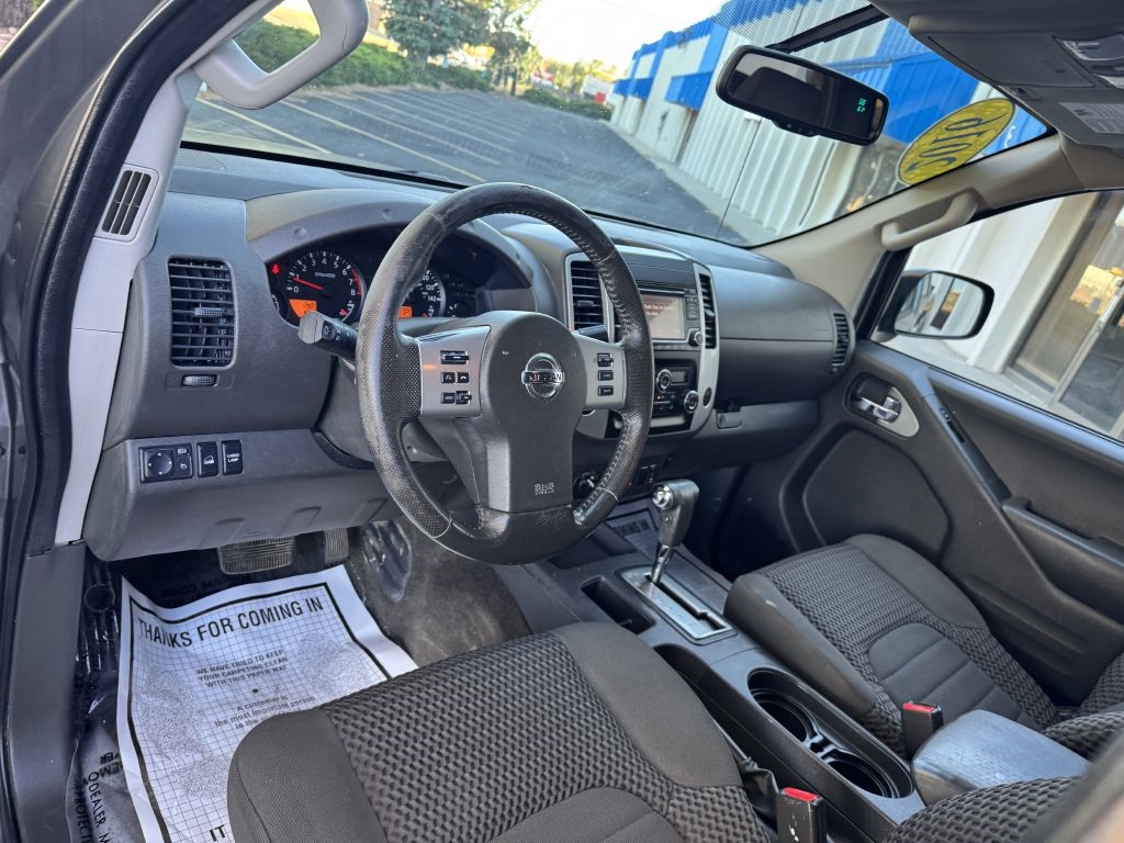 Nissan Frontier 4WD King Cab Auto SV 2016