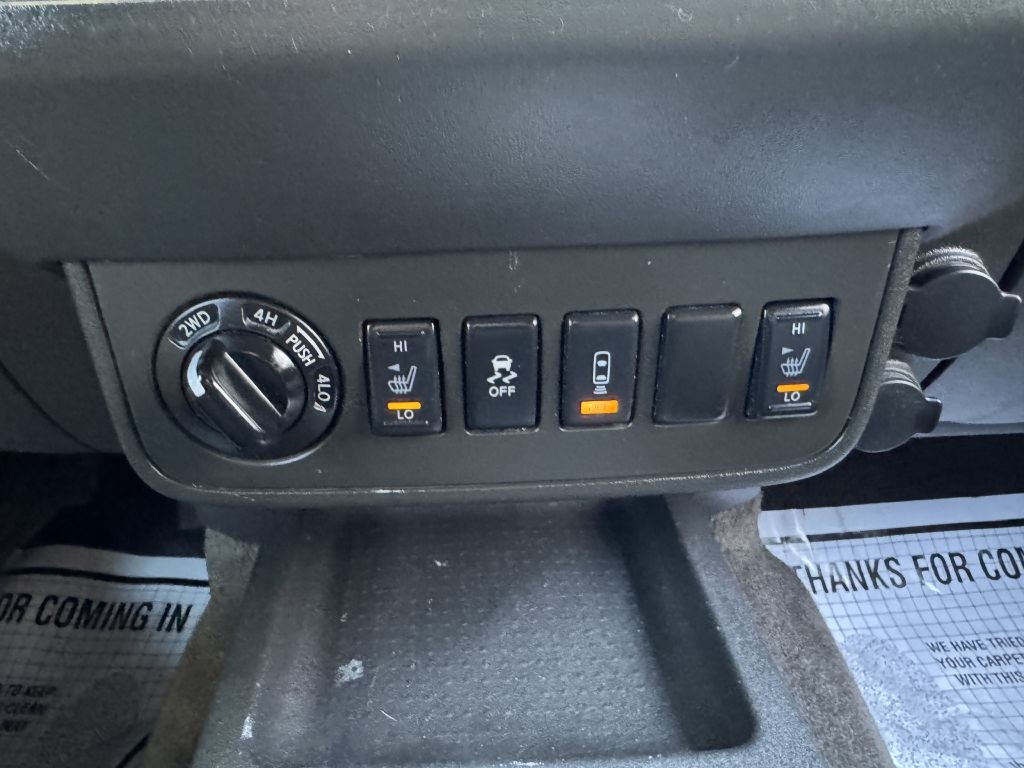 Nissan Frontier 4WD King Cab Auto SV 2016