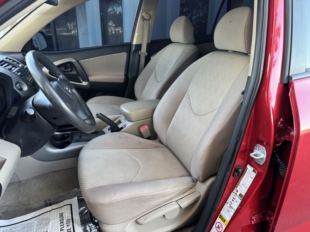 Toyota RAV4 4dr Base V6 4WD (Natl) 2006