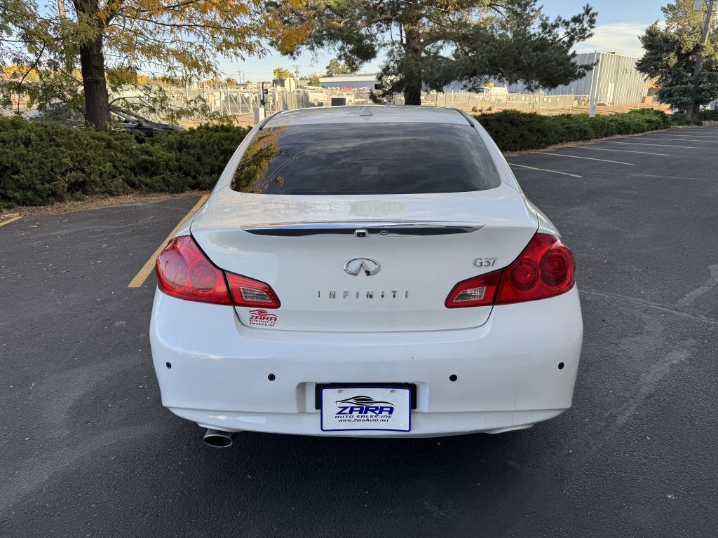 Infiniti G37 Sedan 4dr Journey RWD 2013