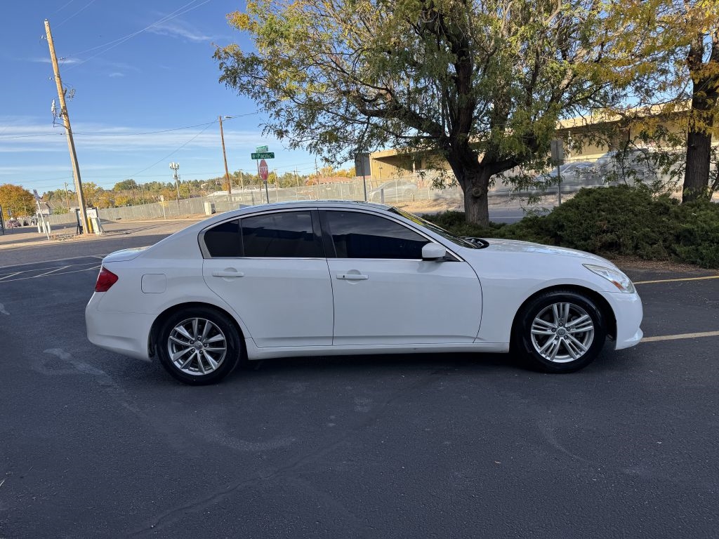 Infiniti G37 Sedan 4dr Journey RWD 2013