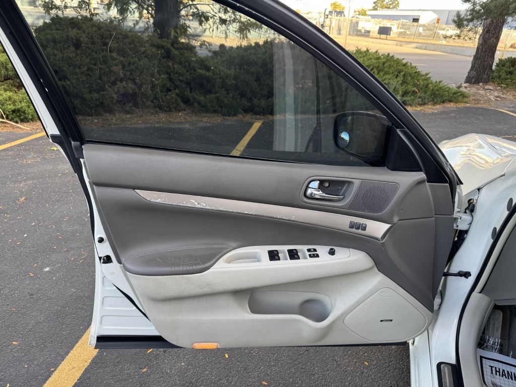 Infiniti G37 Sedan 4dr Journey RWD 2013