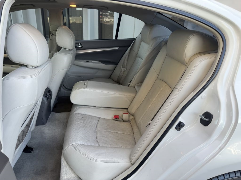 Infiniti G37 Sedan 4dr Journey RWD 2013