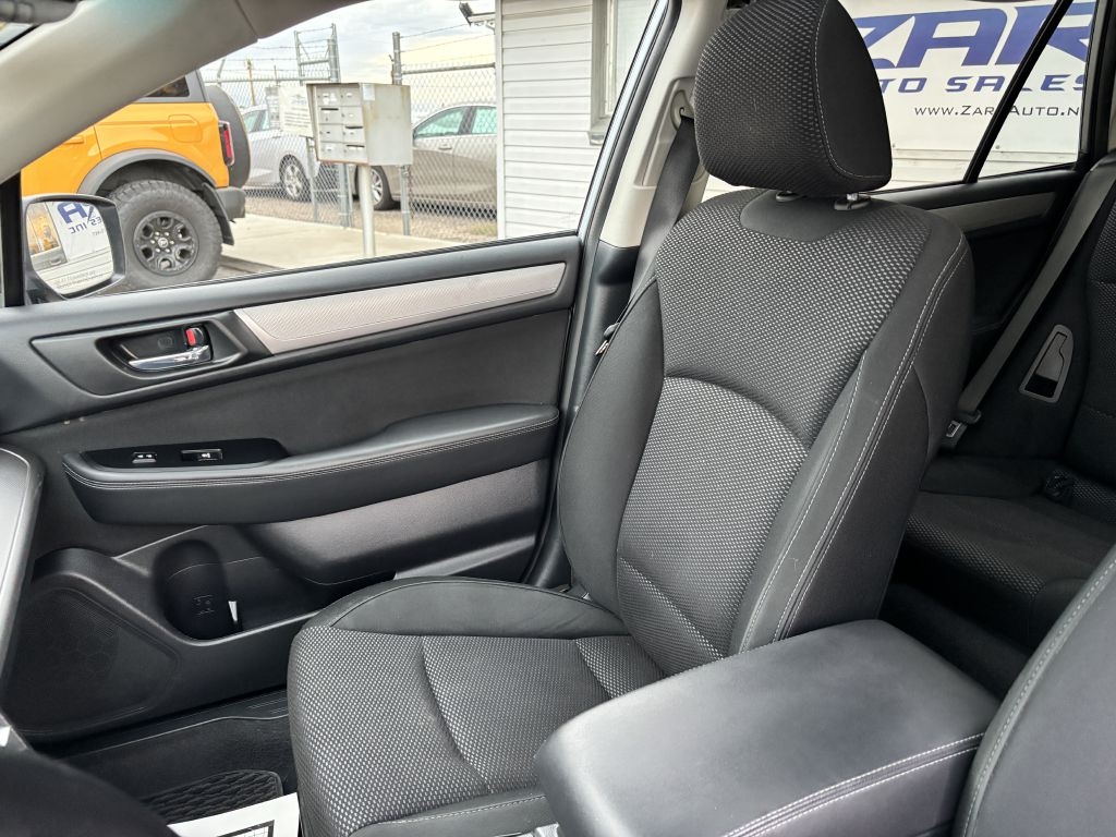 Subaru Outback 4dr Wgn 2.5i Premium 2015