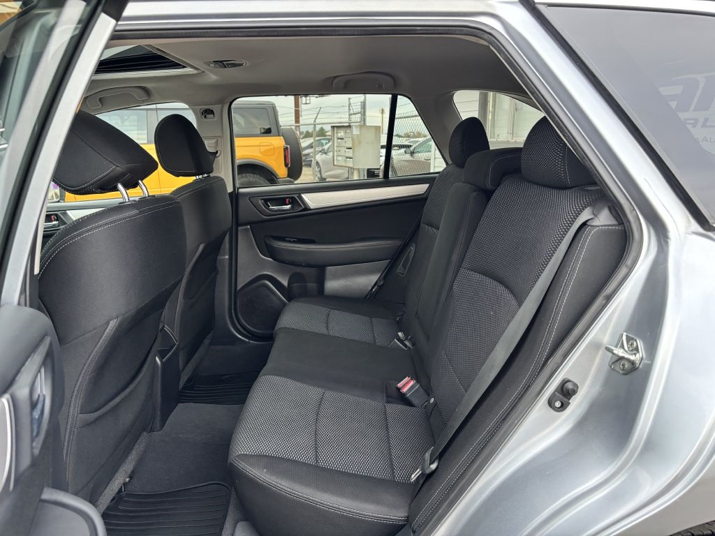 Subaru Outback 4dr Wgn 2.5i Premium 2015