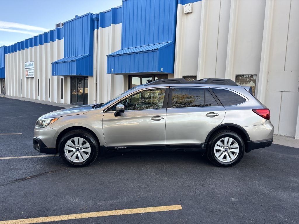 Subaru Outback 4dr Wgn 2.5i Premium 2015