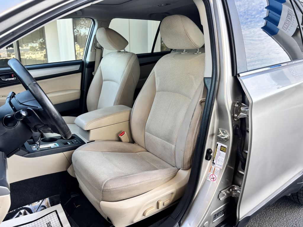 Subaru Outback 4dr Wgn 2.5i Premium 2015